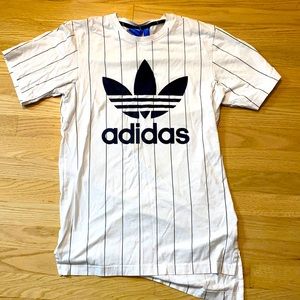 Adidas Striped Short Sleeved Tee🖤